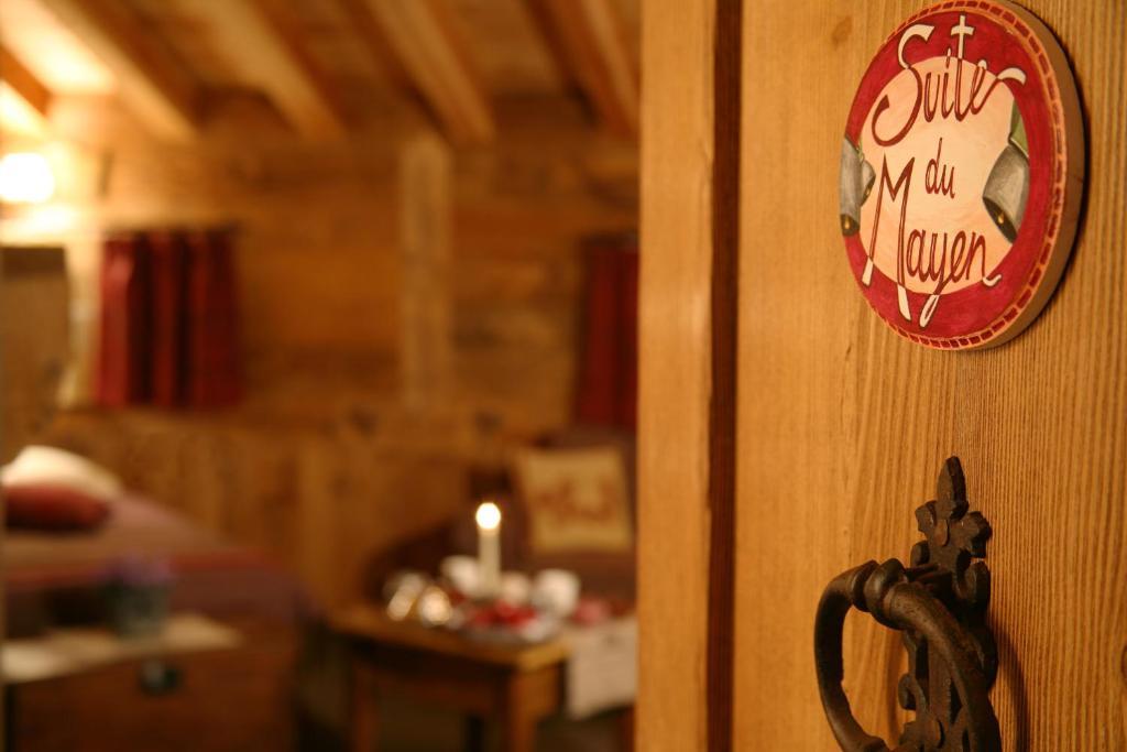 Hotel Letterario Locanda Collomb La Thuile Zewnętrze zdjęcie